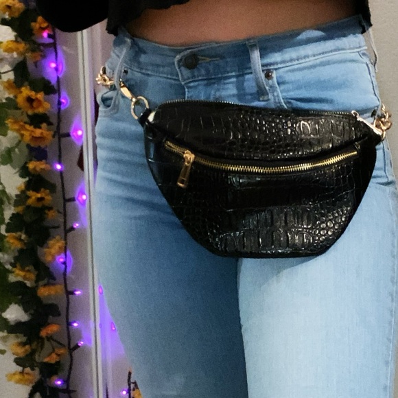 Handbags - Cute black and gold fanny pack
